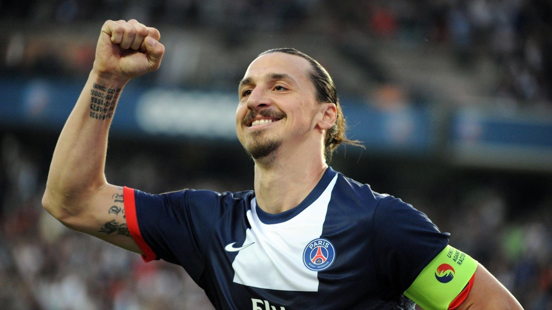 “校园足球大赛激烈角逐，发现未来潜力新秀”，校园足球比赛规则介绍